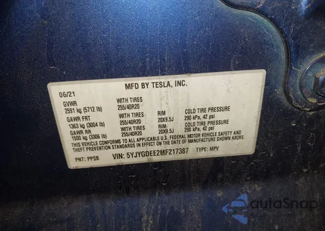 2021 Tesla Model Y Long Range Dual Motor All-Wheel Drive z USA, uszkodzony, nr VIN 5YJYGDEE2MF217387